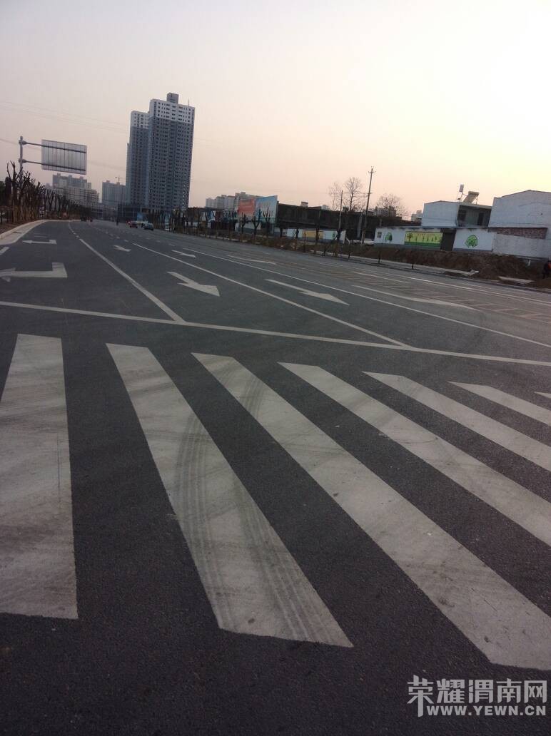 ���·�������޵�·���ﶼ�ã����ǲ�����̵ƣ�����