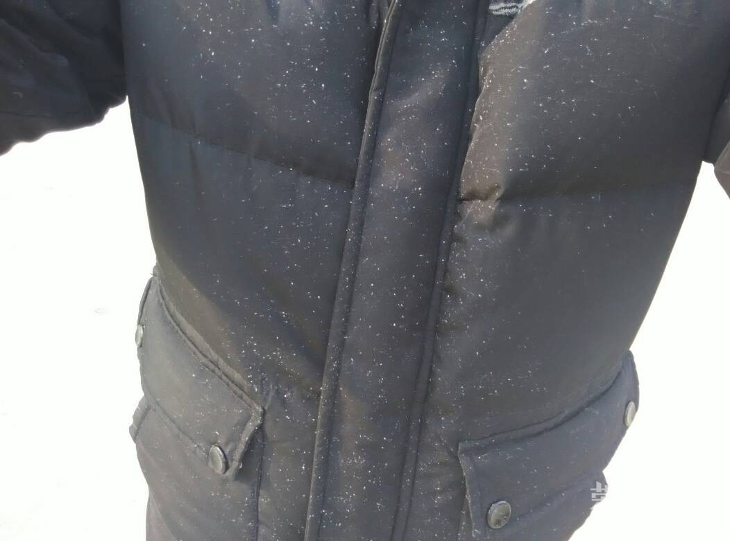 ����ʵ��Сѧ����У�����ڲ�ʩ����ʯ����������˹�ô����