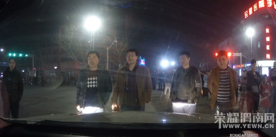 ǰ��·�ϱ��£����μ���˶�����