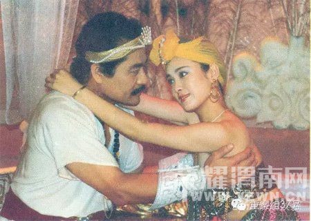 ����ΰ���������� 4��ǰ�Ͻ�Ŀ����Ʈɢ�����ҩ