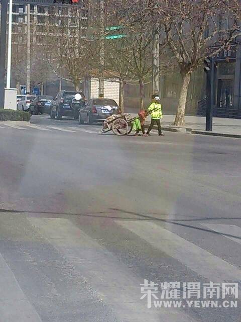 �������������ſڣ�Ϊ�����ľٶ�����~