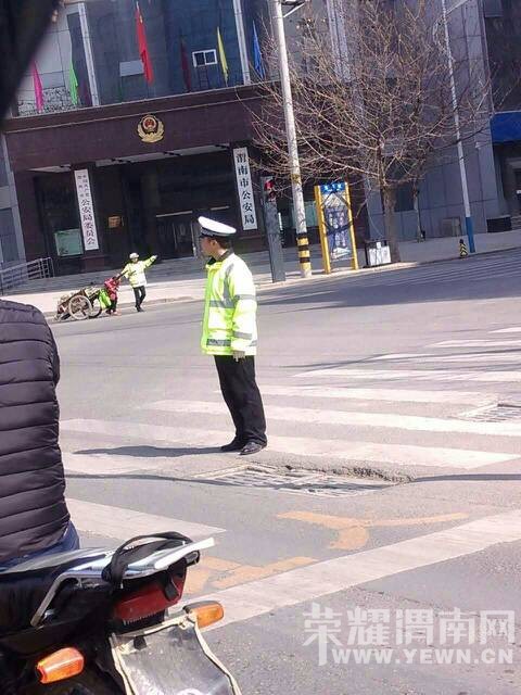 �������������ſڣ�Ϊ�����ľٶ�����~