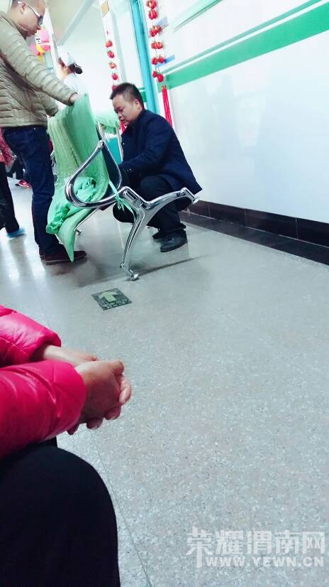 �ƣ����Ǵ�μ��ĳ�ǿ�ҽԺ��ůů����һĻ��ͼ��