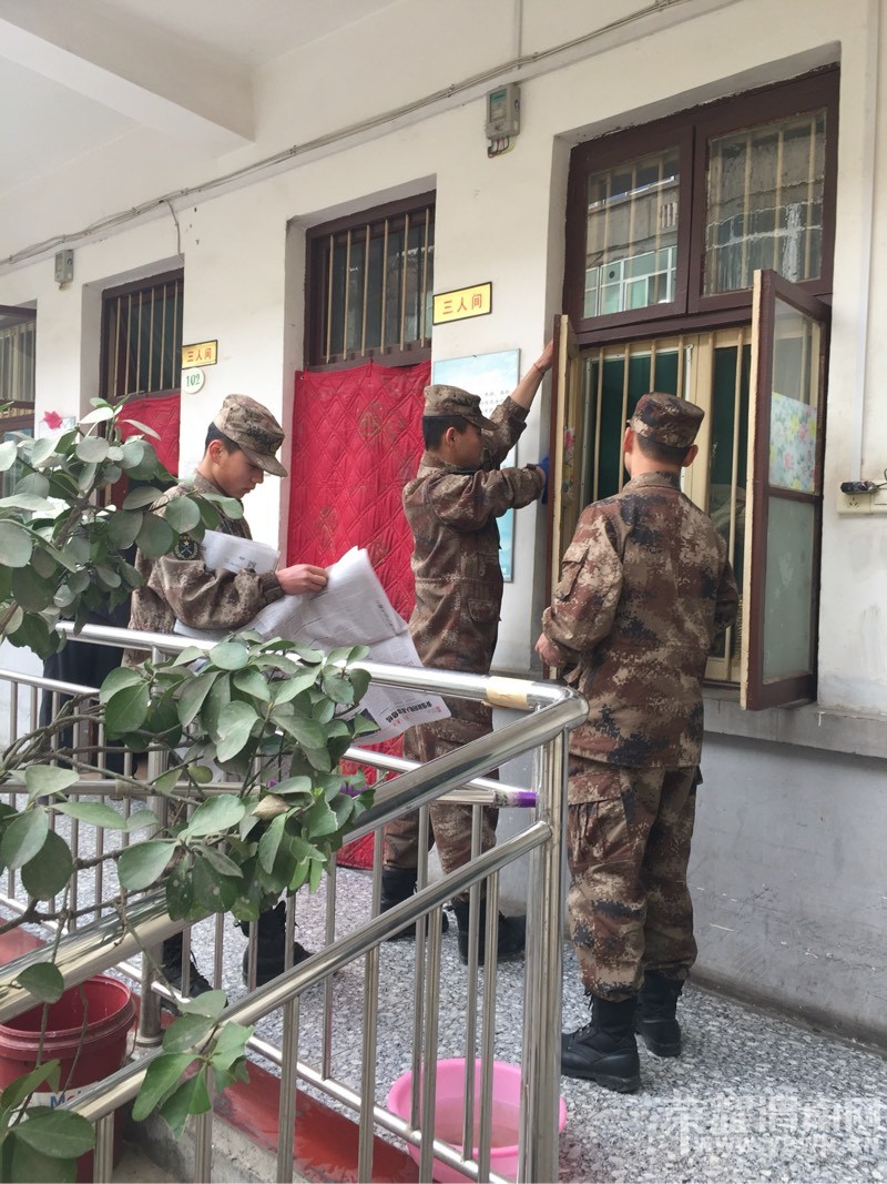 ��ž�սʿΪ�ÿ������깫Ԣ����ů����ͼ��