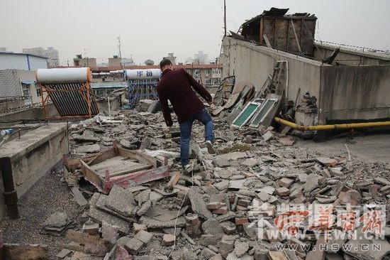 ����һС��ס��Ϊ�ӱ����˷� ¥����������(ͼ)