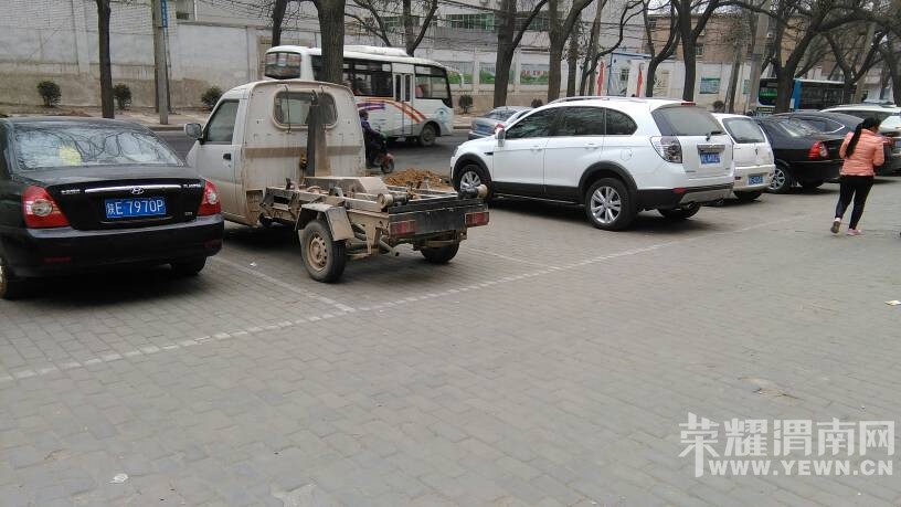 �����·վ��ҩ���ſڣ��ּ����Ƴ�! ������