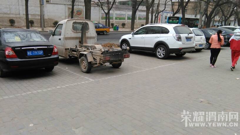 �����·վ��ҩ���ſڣ��ּ����Ƴ�! ������