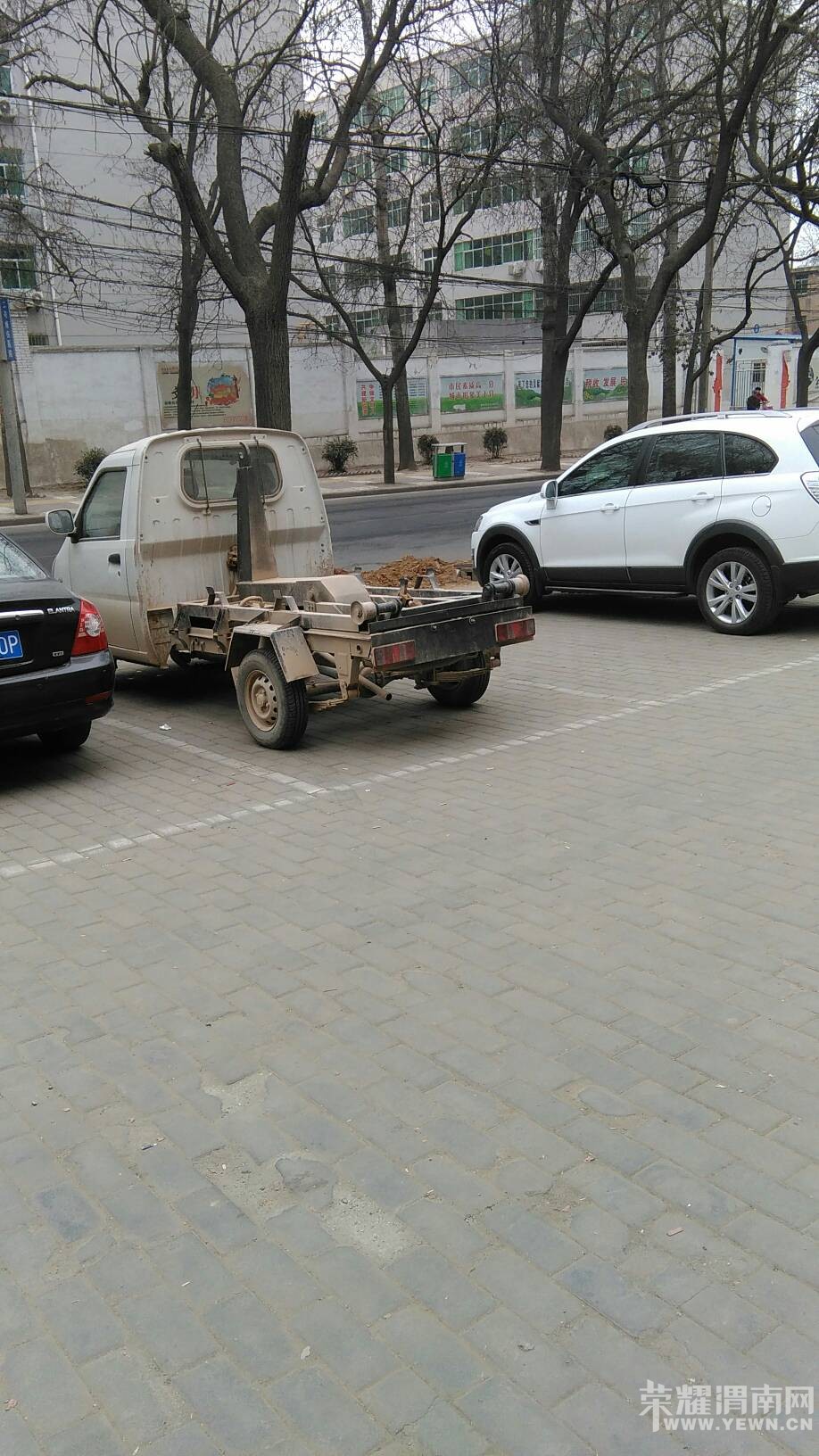 �����·վ��ҩ���ſڣ��ּ����Ƴ�! ������