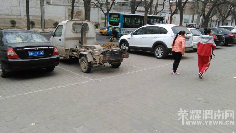 �����·վ��ҩ���ſڣ��ּ����Ƴ�! ������