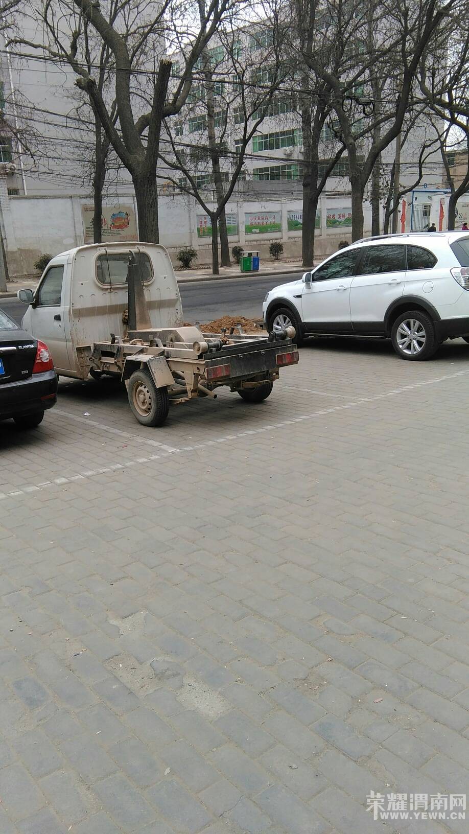 �����·վ��ҩ���ſڣ��ּ����Ƴ�! ������