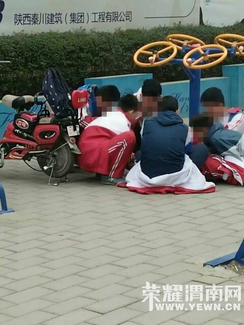 ����·������·�ڣ���Ⱥ���ӣ�������ô�������ǵĸ�ĸ֪����