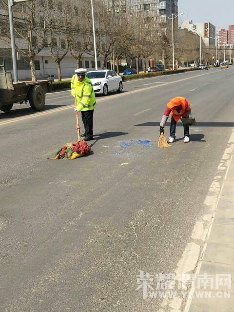 ����·����������ʢ·��ͻȻ����ů�ĵ�һĻ~