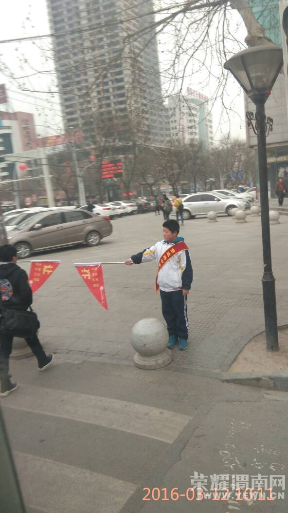 ���Ĺ㳡������������ЩС���������Ը���~