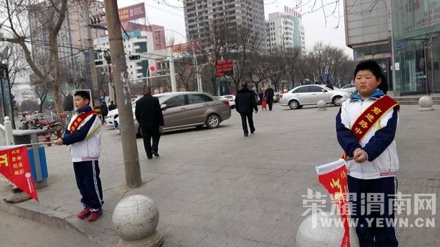 ��óʮ�ֵ�СС���꣬����Ϊ���ǵ���~~