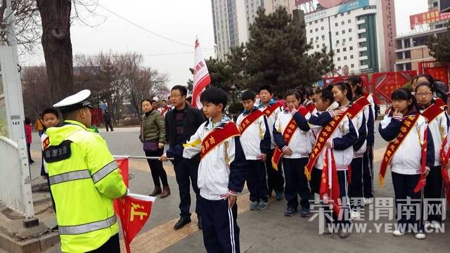 ��óʮ�ֵ�СС���꣬����Ϊ���ǵ���~~