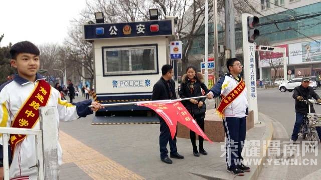 ��óʮ�ֵ�СС���꣬����Ϊ���ǵ���~~