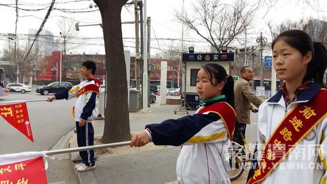 ��óʮ�ֵ�СС���꣬����Ϊ���ǵ���~~