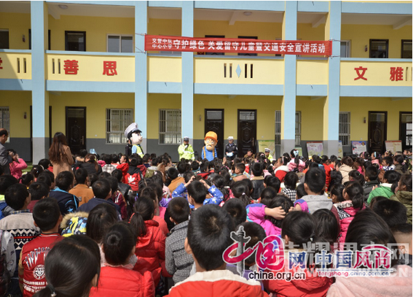 ������ɫ���ذ����ض�ͯ��������������ů