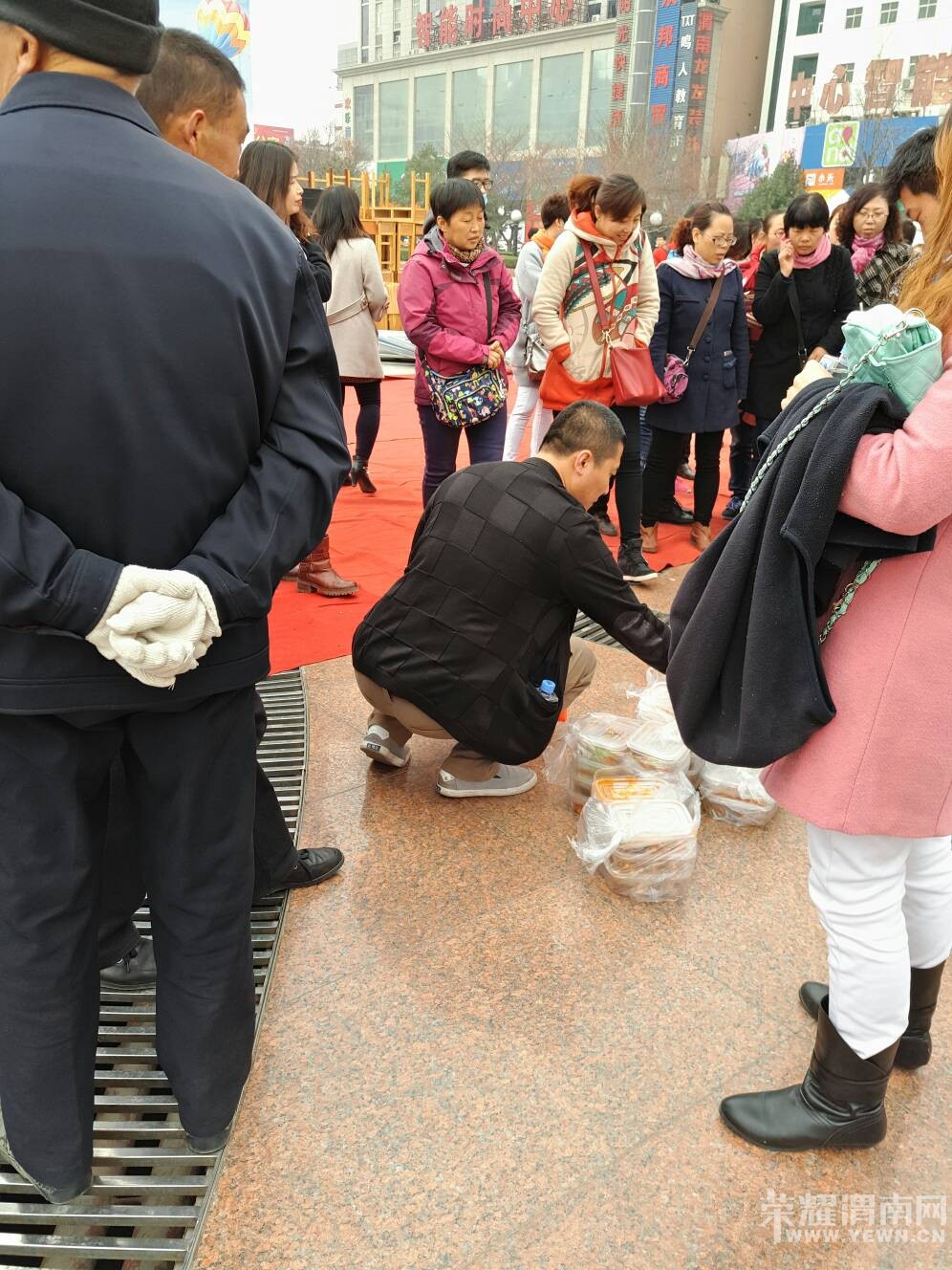 3.15���Ĺ㳡������**���ڽ�����~