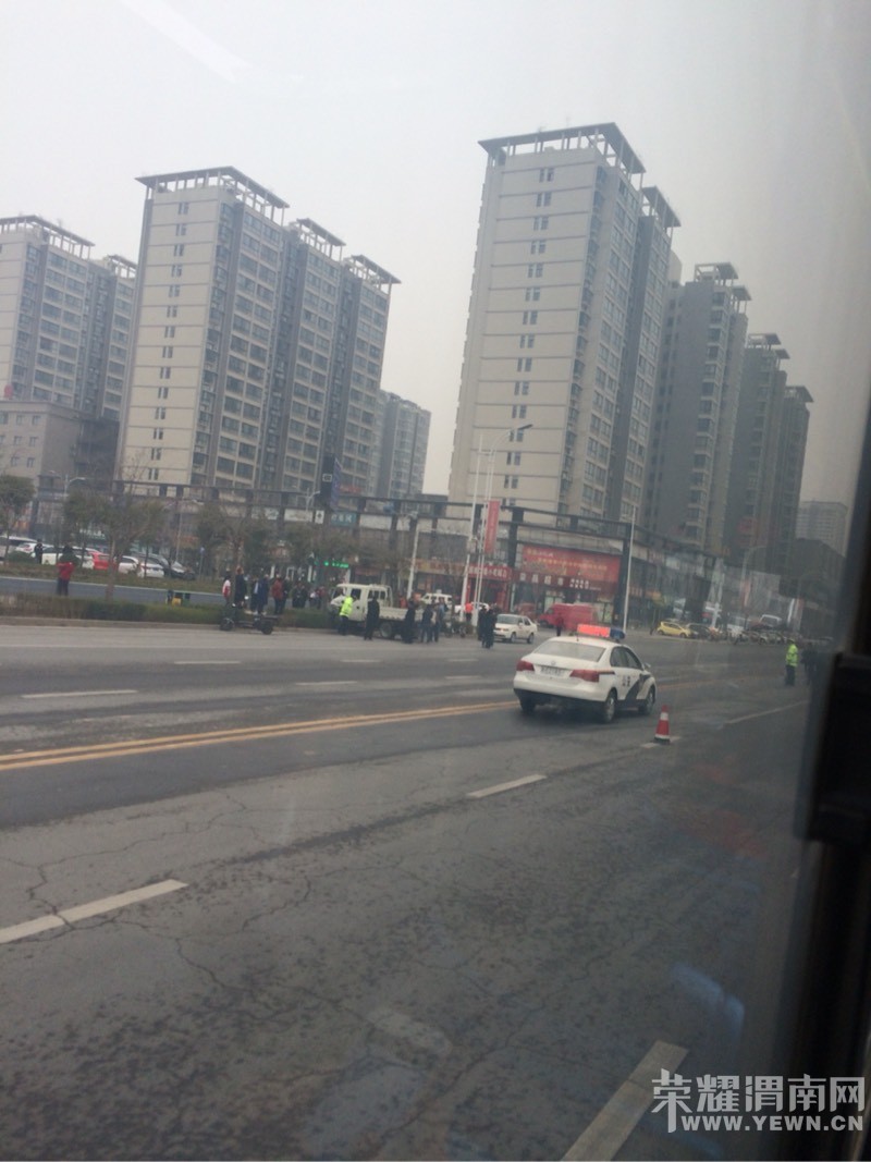 ����·���κ�����·ʮ�ַ���һ��С������˾�����а�~