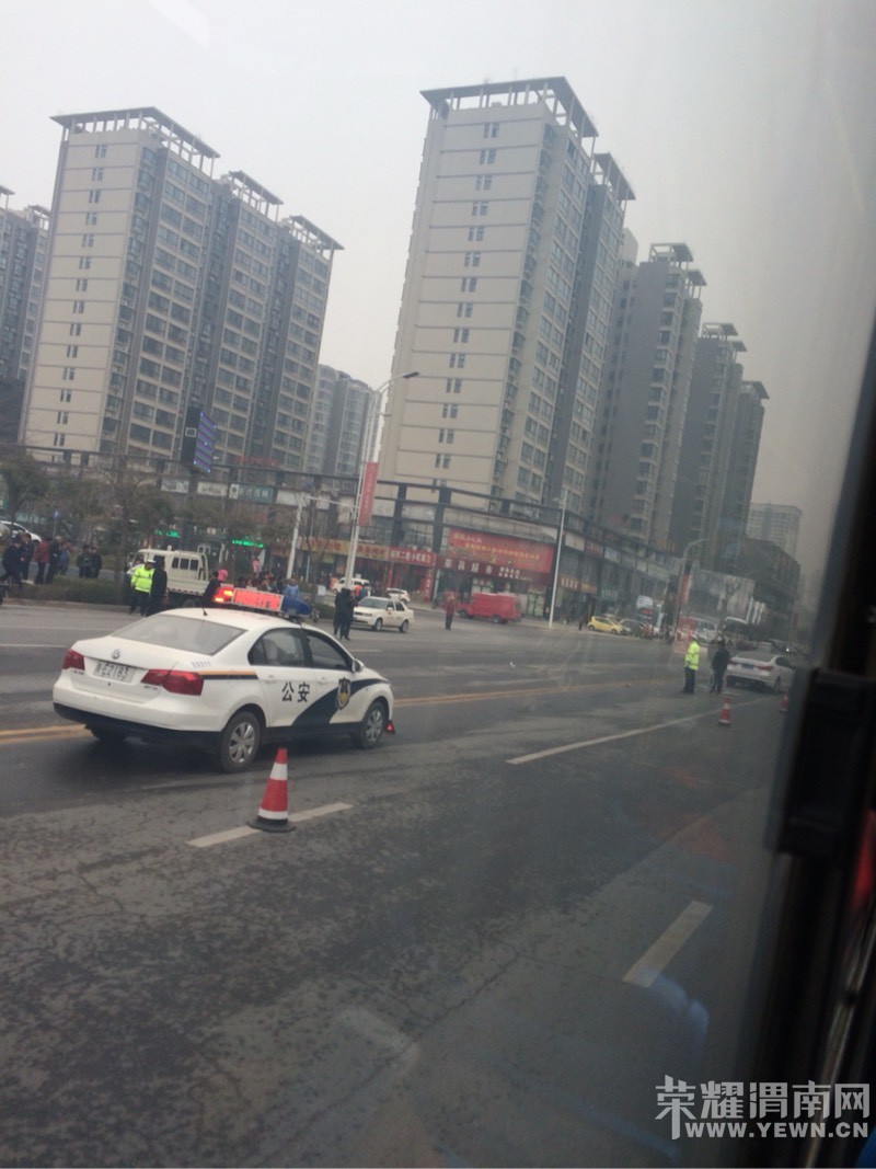 ����·���κ�����·ʮ�ַ���һ��С������˾�����а�~