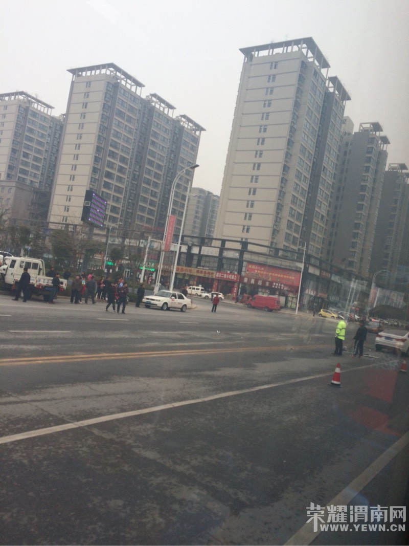 ����·���κ�����·ʮ�ַ���һ��С������˾�����а�~