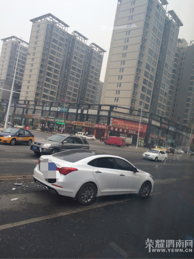 ����·���κ�����·ʮ�ַ���һ��С������˾�����а�~