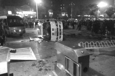 �Ϸʴ�����ԱŹ�򾯲��Ʒ�ִ�ڳ�  65�˱�����