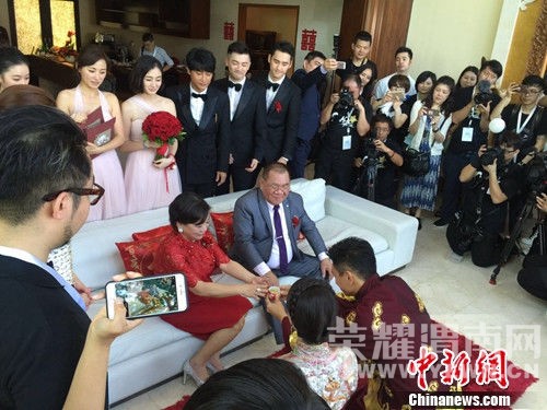 ����¡���嵺ӭȢ��ʫʫ:��ιʳ�� ����ĸ��(ͼ)