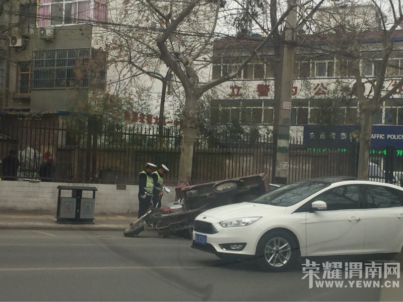 ����·����һ�ж��ſڣ���ͨ�¹ʣ��������������