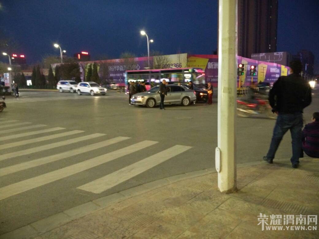 ����·�������ʮ����һ��ɫä�����ڴ�籯����