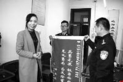 ������С���׷200������