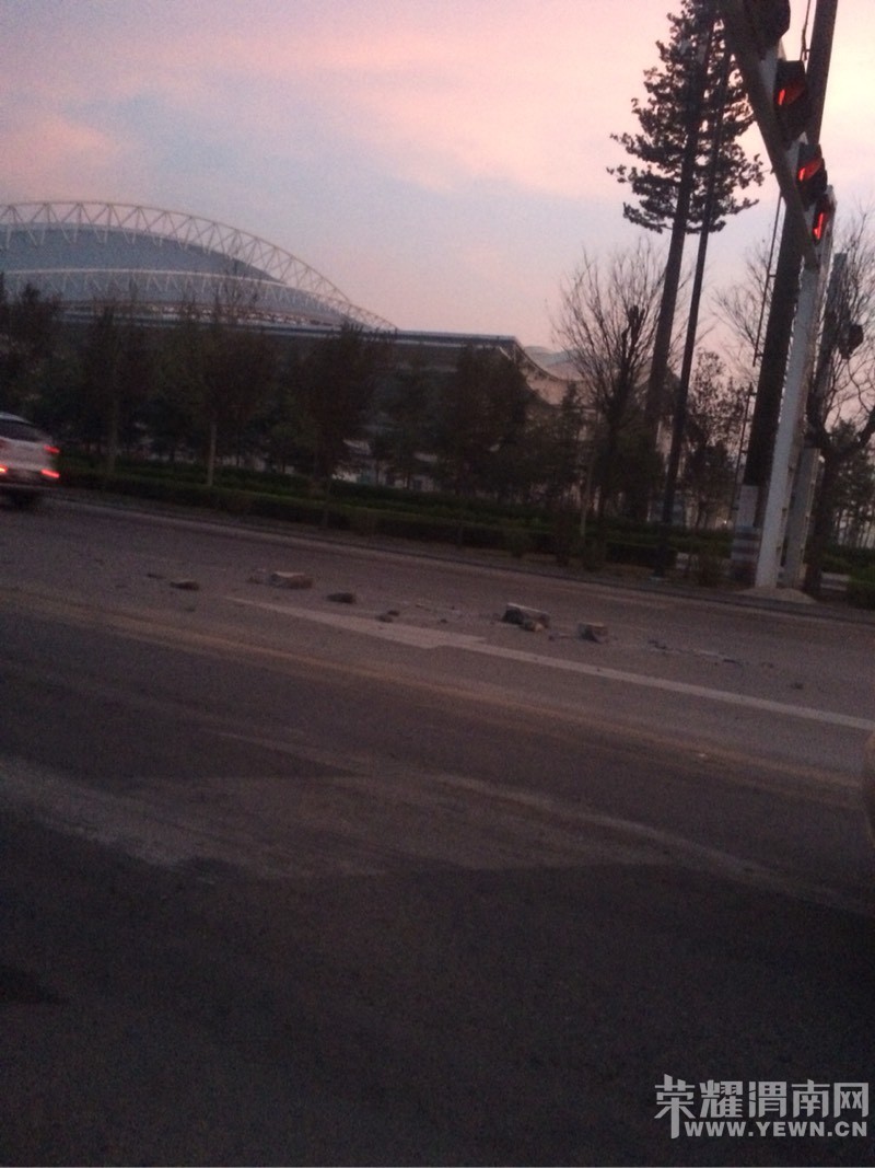 ��~~���������ԱߵĻ������ˣ�������Ҫ�����ˣ�