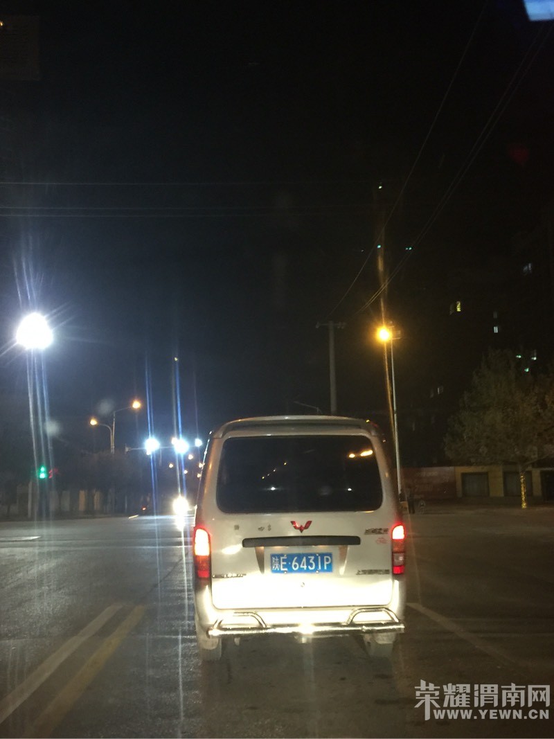 ���̵�������-��ʢ·�;��ʹ��ʮ�ֺ��̵Ʋ���