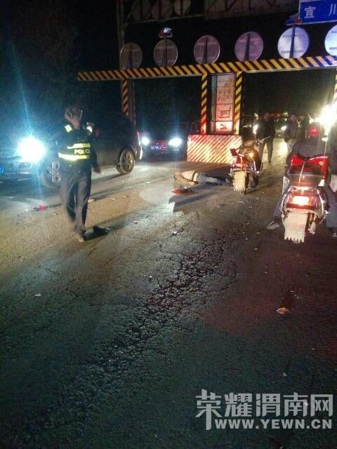 �γ����Ӵ����ֻ��ˣ�10����7��࣬һ���񳵺͵綯ײ��