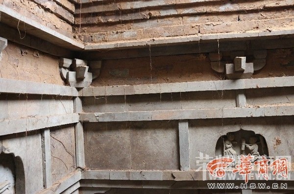 μ�Ϸ�����Ԫƽ��Ĺ �Ҷ���ͭ��ǽ�Ͽ�"��ʮ��Т"