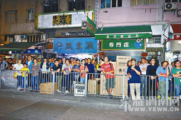 250�����ڵ�Ů������������� ����Χ��(ͼ)