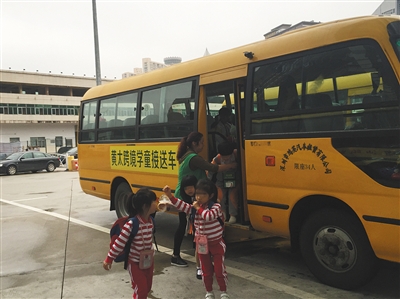 "˫��"��ͯ��"����"����:�ز����ڵ��ڲ������