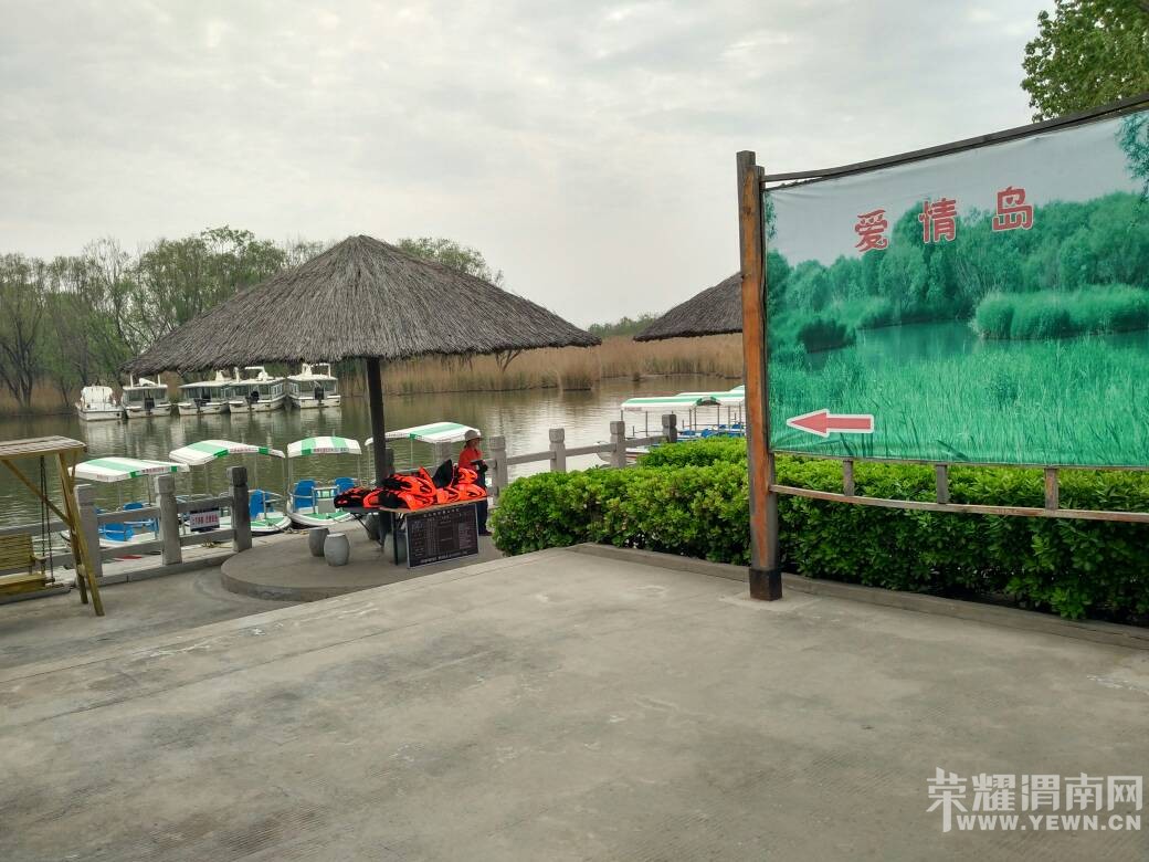 ��ŮȪ����Ʊ��۵��׶���Ǯ���ƺ���Щ��ƭ�ο͵���˼��
