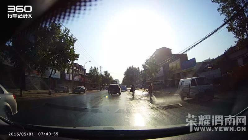 ����������·������վ�ø�ѹˮǹ��ϴ���棬��ã�
