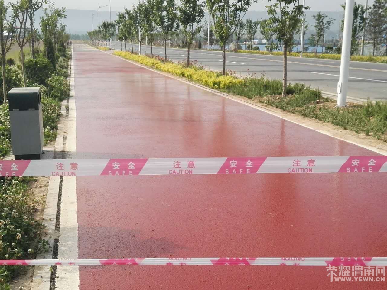 ���ۣ�μ���ϴ�����е��ú�ɫ����װ��·���Ƿ񻷱���