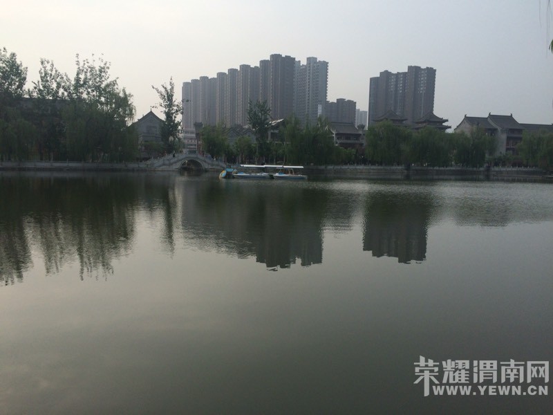 �Y�ӱߵ��糿�������ķ羰�����ʵĿ�������