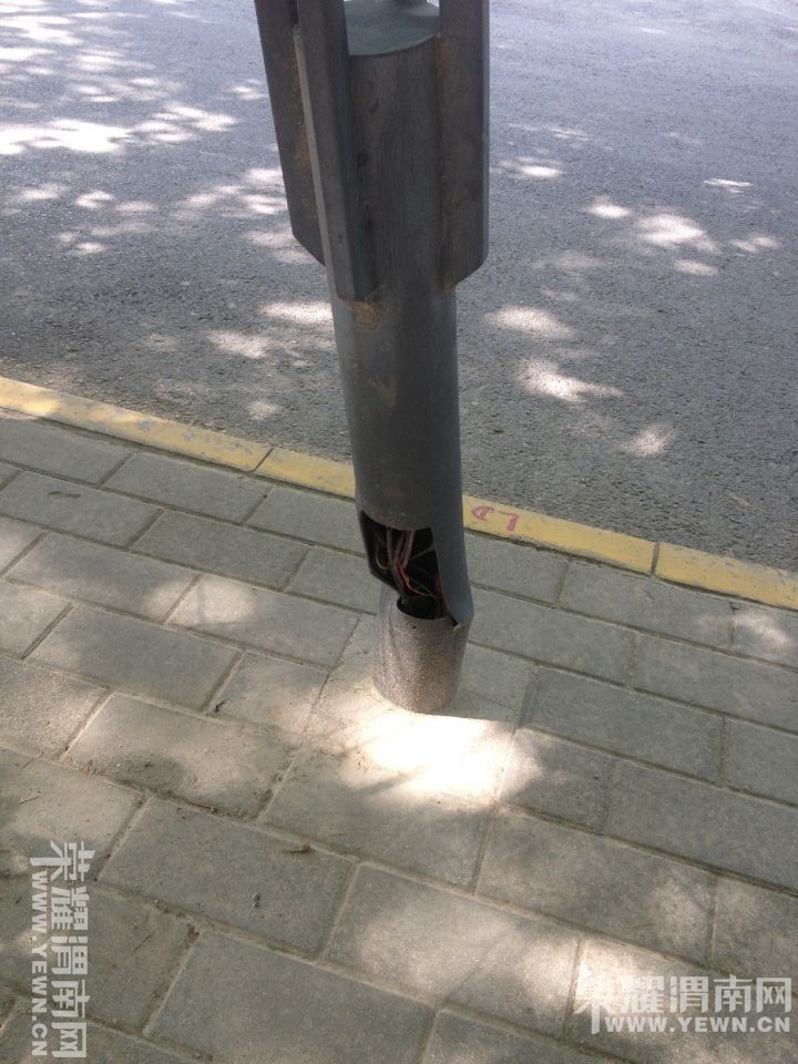 ������μ�ӻ�԰�Ƶ��ſڵĵ����쵹�ˣ���Σ�հ�