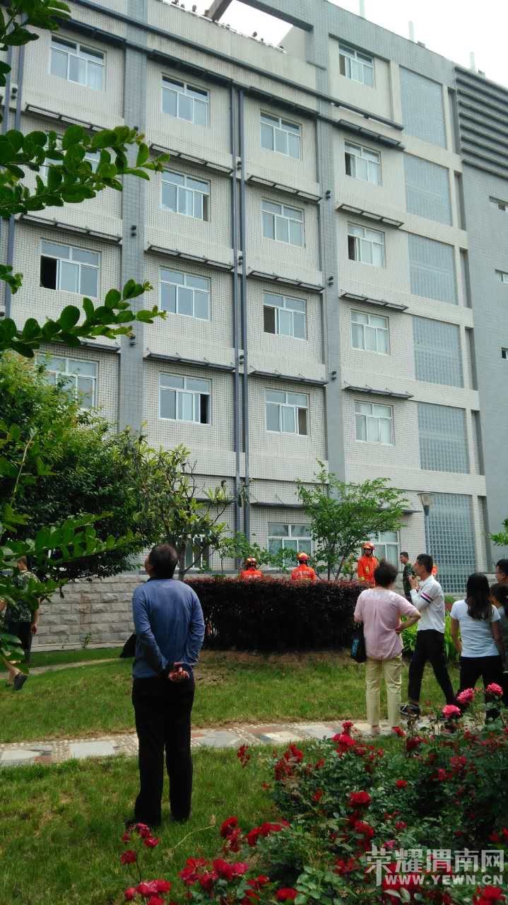 180749wek0zh3aij50k3k3.jpg