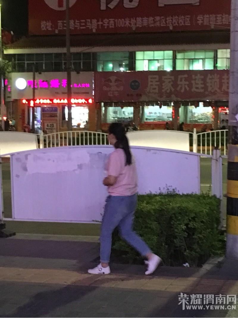 211056xw1i4vi1s36u6m63.jpg