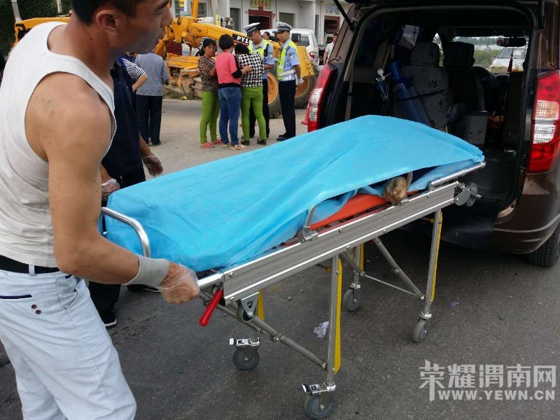 μ���ߵ����ش���һС����綯����ײ ����̫����