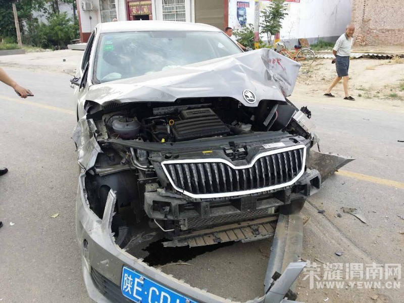 μ���ߵ����ش���һС����綯����ײ ����̫����