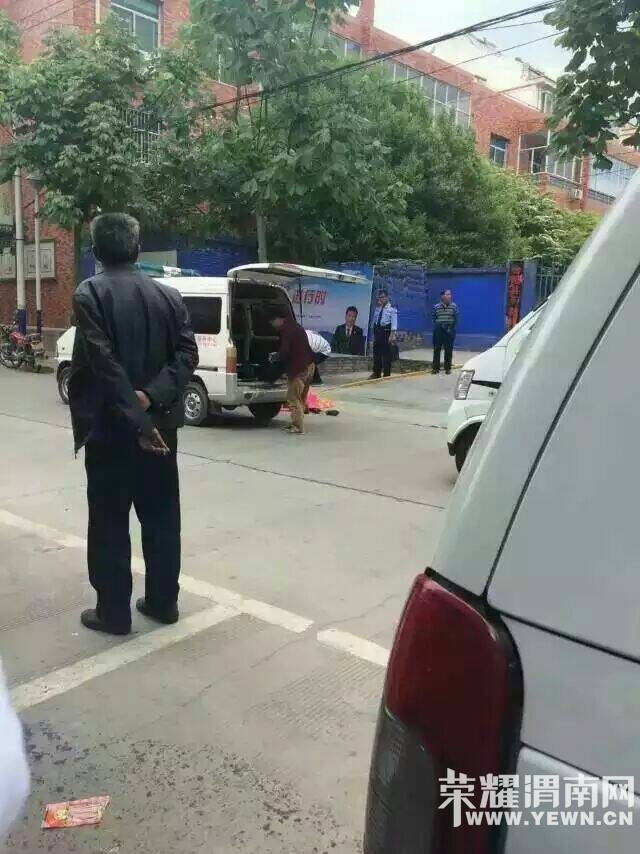 �������ӵ���׷������Ů���������� ���������������ִ