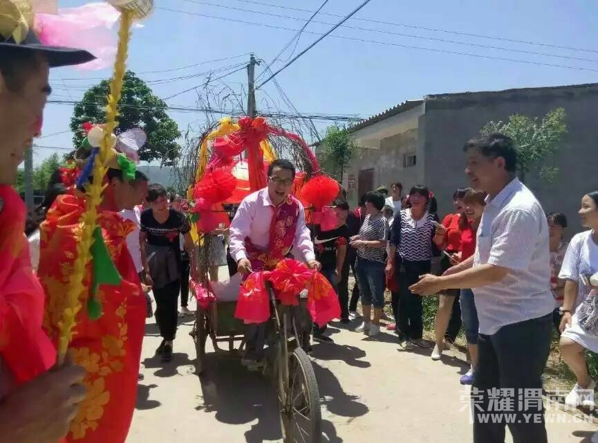 һ���������ֳ��ͽ�������ӻؼң�̫�����ˣ�