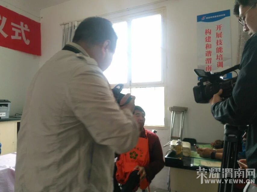��μ���м�����������ѵ�࿪ѧ����